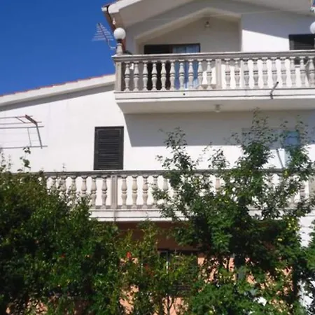 Miki Rogoznica - Classic Two Bedroom With Terrace Appartement *