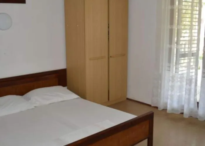 Miki Rogoznica - Classic Two Bedroom With Terrace Appartement *